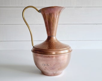 Vintage copper pitcher | jug | French kitchen | farmhouse kitchen | chateau kitchen | flower vase