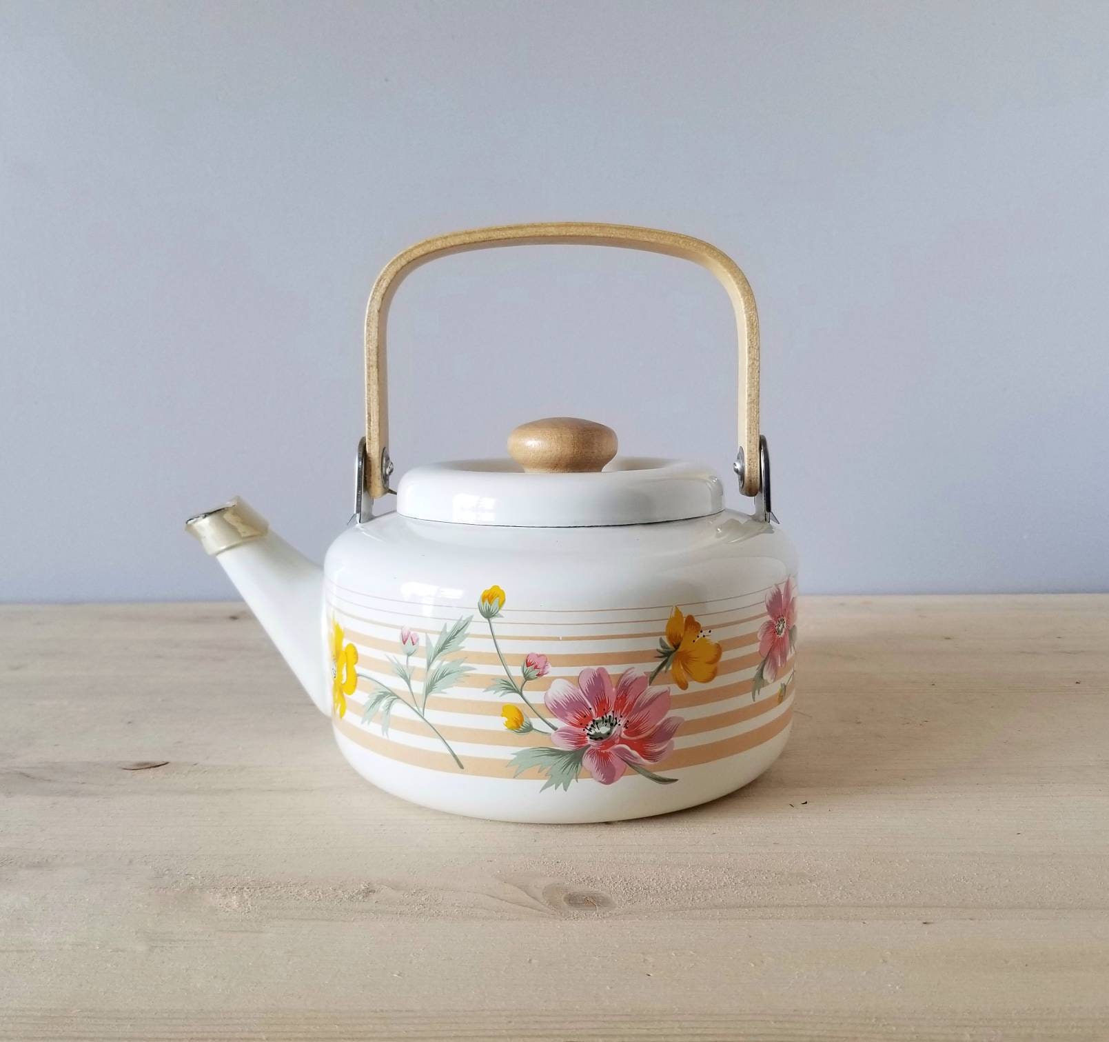 Vintage enamalware kettle floral stove top kettle