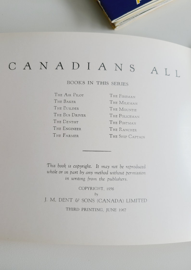 ensemble vintage de 5 livres pour enfants collection de livres de carrière bibliothèque vintage Gendarmerie royale, pilote, éleveur, facteur et agriculteur Canadien par Dent image 10