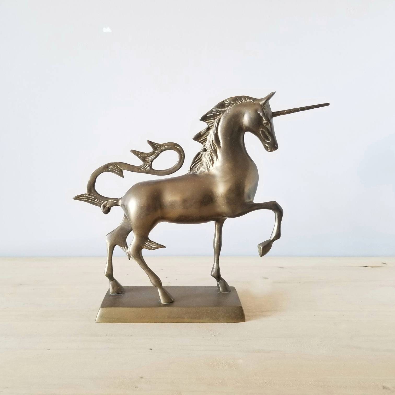 unicorn statues figurines