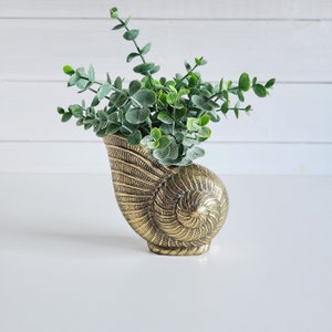 Vintage Modernist Brass Nautilus Sea Shell Sculpture Vase or Planter Made  in Korea -  Canada