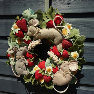 Summer Wreath PAPER SEWING PATTERN the Strawberry Thieves Summer Wreath ...
