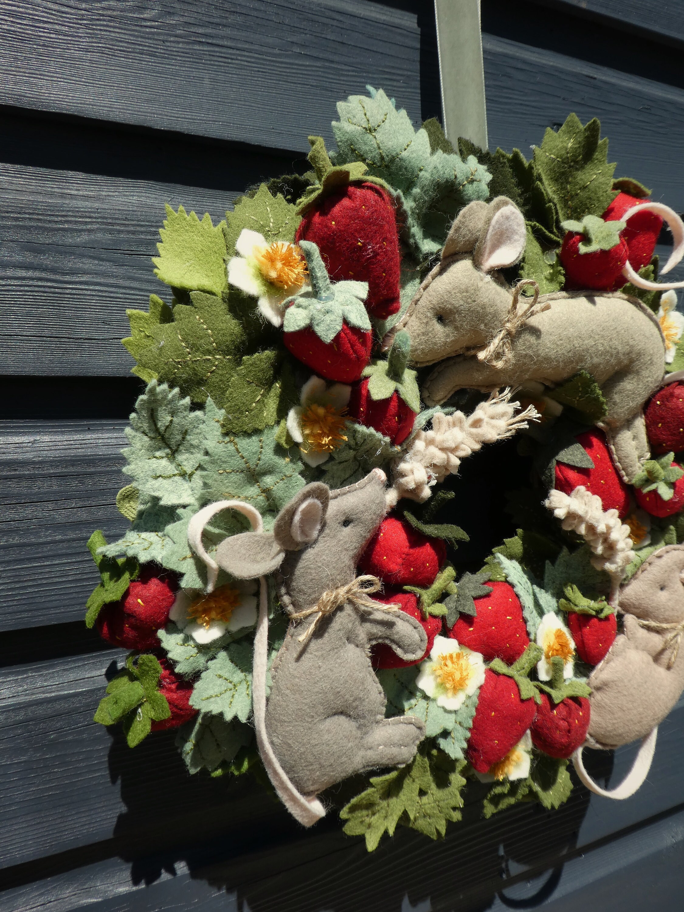 Summer Wreath PAPER SEWING PATTERN the Strawberry Thieves - Etsy UK