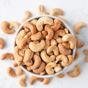 Dry Roasted Whole Cashews with Himalayan Salt — Oven Roasted Lightly Salted Fancy Cashew Nuts, No Oil Added, Vegan, Kosher, Non-GMO Verified bild 3