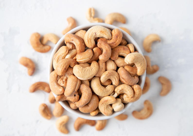 Dry Roasted Whole Cashews with Himalayan Salt — Oven Roasted Lightly Salted Fancy Cashew Nuts, No Oil Added, Vegan, Kosher, Non-GMO Verified bild 3