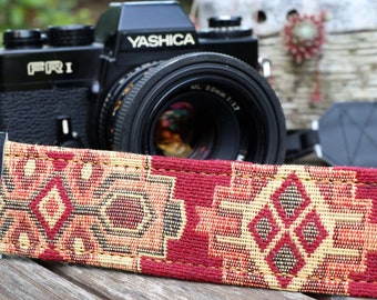 Camera strap  ISTANBUL in different designs for DSLR or system camera