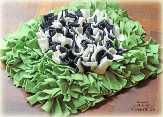SNIFFY der Schnüffelteppich Leckerli Suchspiel, Schnüffeldecke, Training Intelligenzspiel zur Nasenarbeit Schnüffelwiese SNIFFY der Schnüffelteppich Leckerli Suchspiel, Schnüffeldecke, Training Intelligenzspiel zur Nasenarbeit Schnüffelwiese