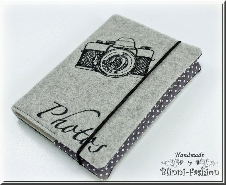 Photo album with embroidered camera, for 24 pictures, light grey image 1