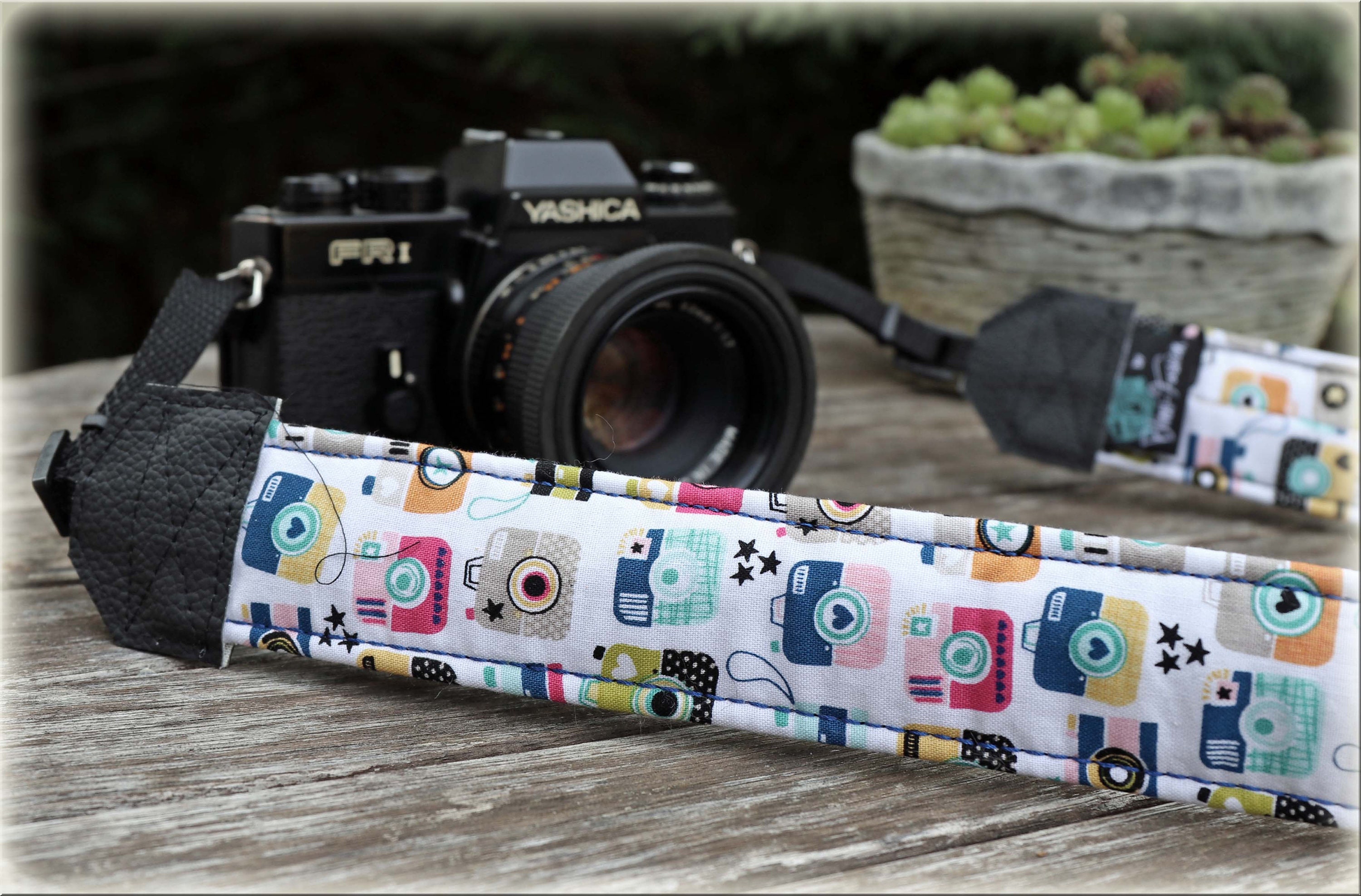 Camera Strap Snapshot for DSLR or System Camera 