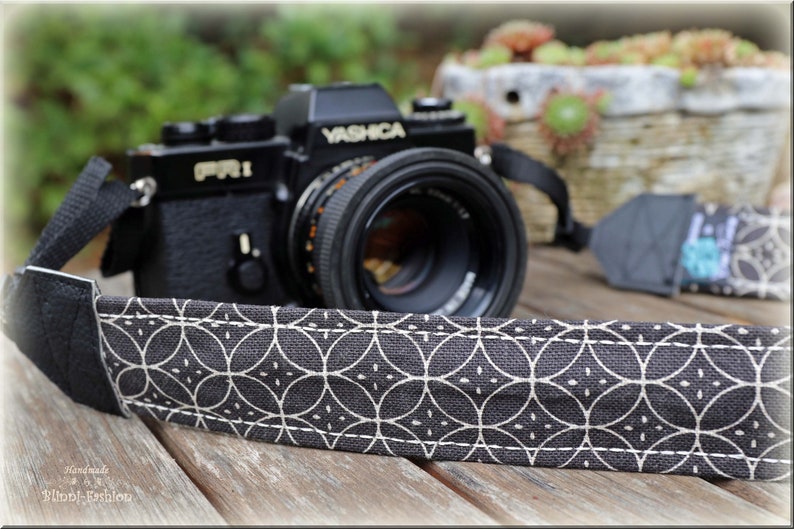 Camera strap with fancy retro print for DSLR or system camera
