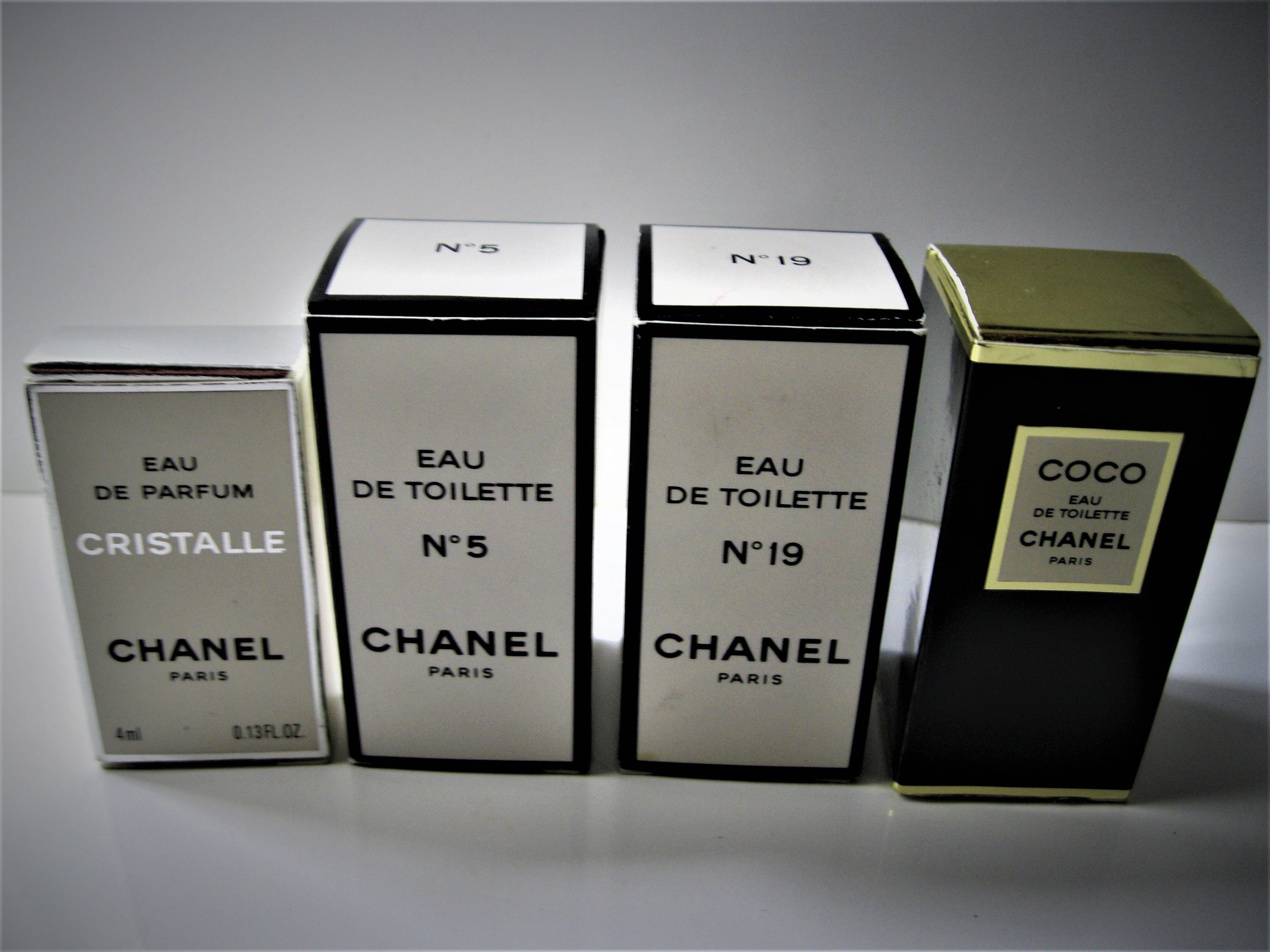 CHANEL 香水セット（No.5, Cristalle, Coco） CHANEL No5 No19 Coco Cristalle 90's Vintage Formula EDT Miniatures