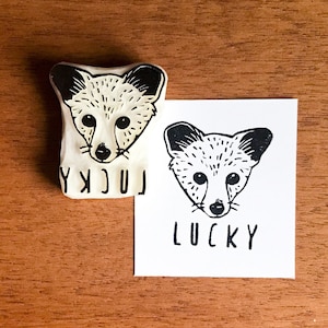 Mini aangepaste rubberen stempelportret - je huisdier met zijn naam, gepersonaliseerd grappig cadeau voor honden- of kattenliefhebber, met de hand getekend dierontwerp