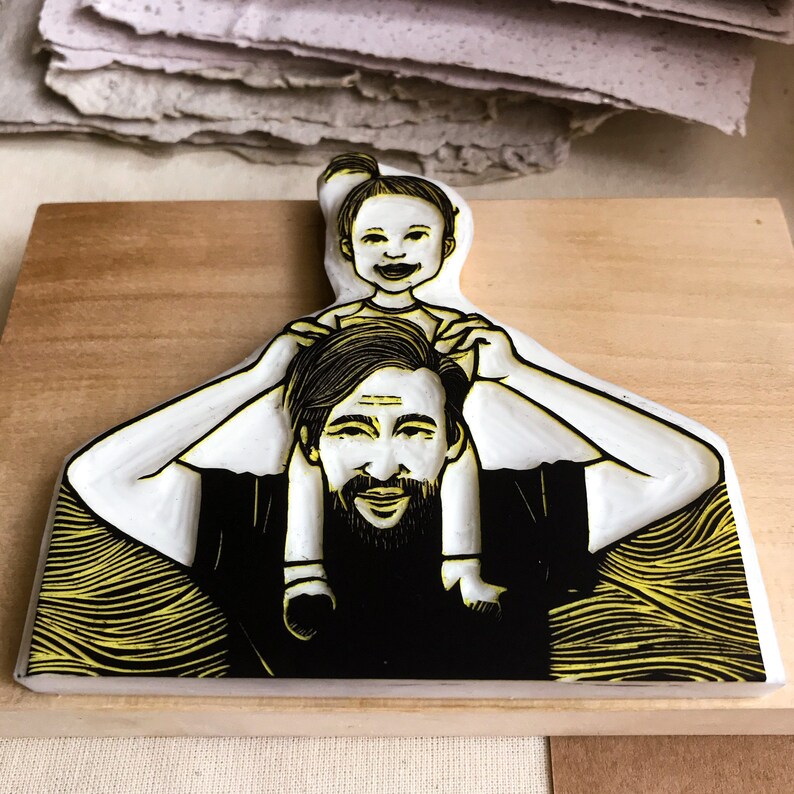 Custom portrait rubber stamp mother or father with a kid, sweet personalized gift for parents, hand carved artwork for nursery decoration image 2