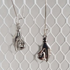 Human Hand Earrings , Long Hook Hand Human Earrings , Women Silver Tone Dangle Earrings , Hands Holding Heart Earrings , Heart Earrings