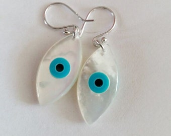 Boucles d'oreilles Mother Of Pearl Shell , Boucles d'oreilles ovales , Boucles d'oreilles White And Blue Shell , Boucles d'oreilles multi couleurs , Boucles d'oreilles Dangle femmes