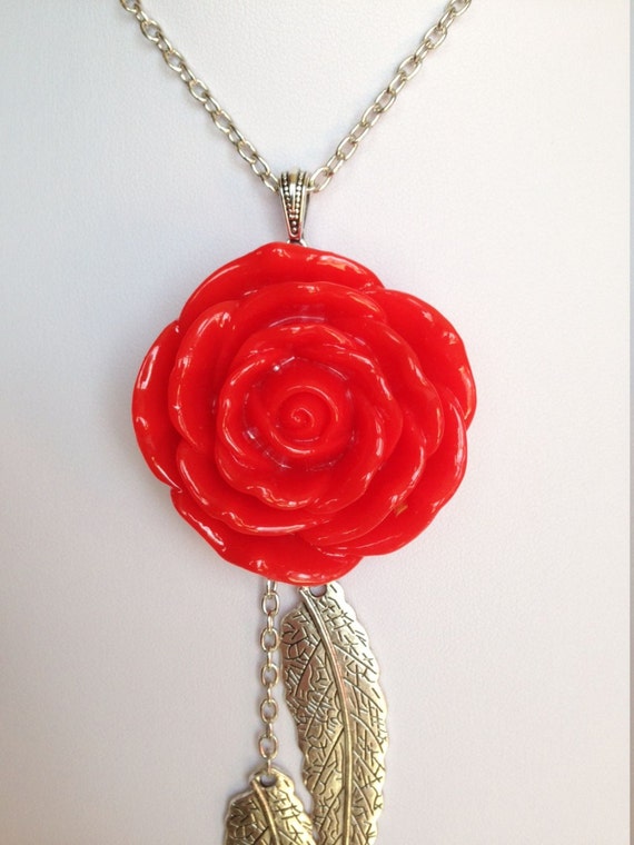 Collier Pendentif Rose Rouge Pendentif Fleur Fleur Collier Inspiré De Rose Rouge Rose Collier Chaîne Pendentif En Corail Rose