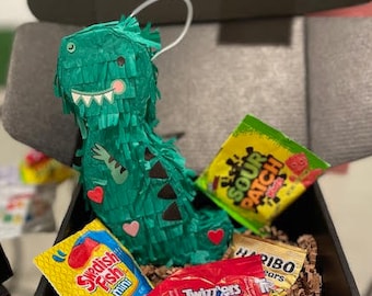 FILLED Mini Dinosaur Piñata with Candy, Kids gift box, dinosaur party, camp gift, dinosaur favor, funny gift, boy gift, unique gift, summer