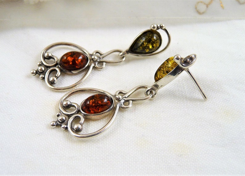 Victorian-Look Amber Post Dangle Earring Two-tone Genuine Amber Arabesque Oval Amber Hanging Earring Unique Baltic Amber Sterling Earring