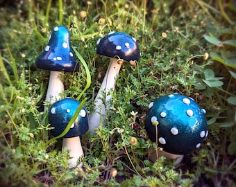 Indoor/Outdoor Galactic Mushroom Decorations (Set of 4)