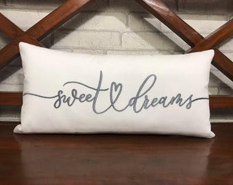 Almohada de dulces sueños / Decoración de habitación infantil / Almohada de guardería / Almohada con nombre familiar / Regalo de boda de pareja / Regalo de cumpleaños / Regalo de aniversario.