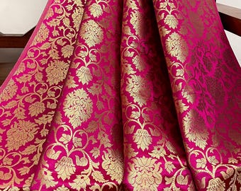 Tela brocada india Banarasi, brocado floral rosa dorado, tela medieval, vestido de novia, diadema lujosa, tela brocada de encaje cortada a medida