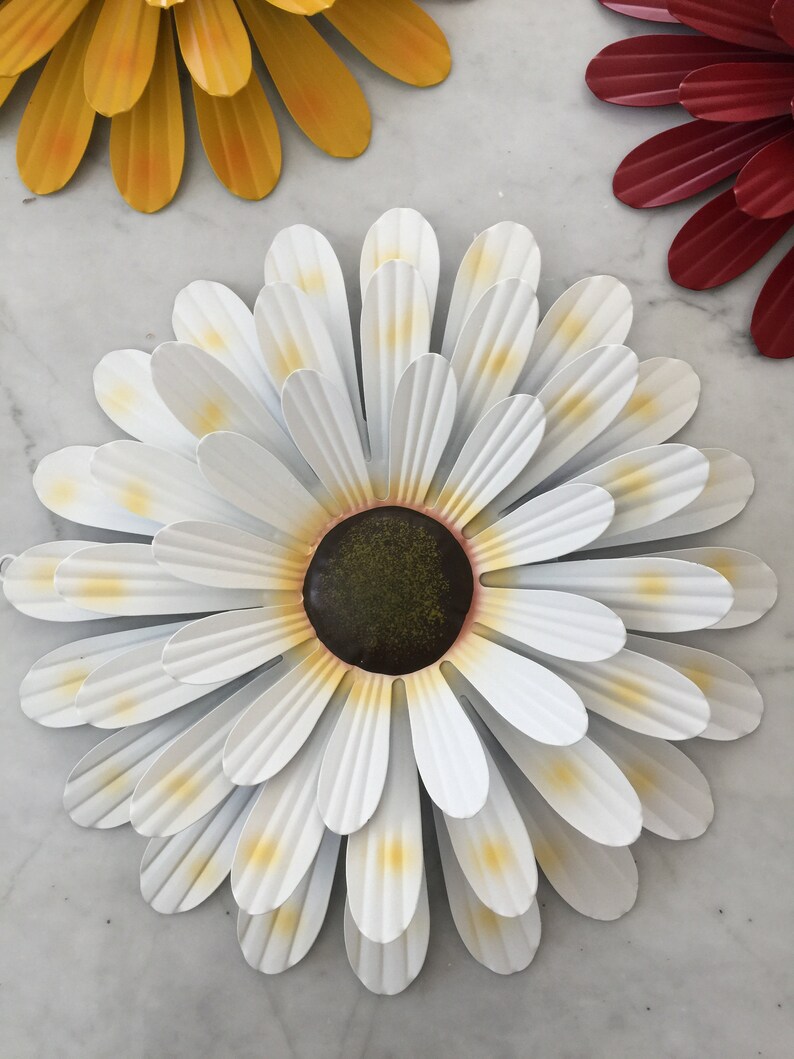 Rustic 3D Metal Wall Flowers/ Set of Three/ Garden Home. Etsy