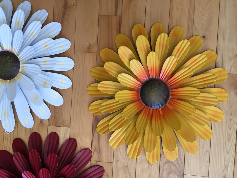 Rustic 3D Metal Wall Flowers/ Set of Three/ Garden Home. Etsy