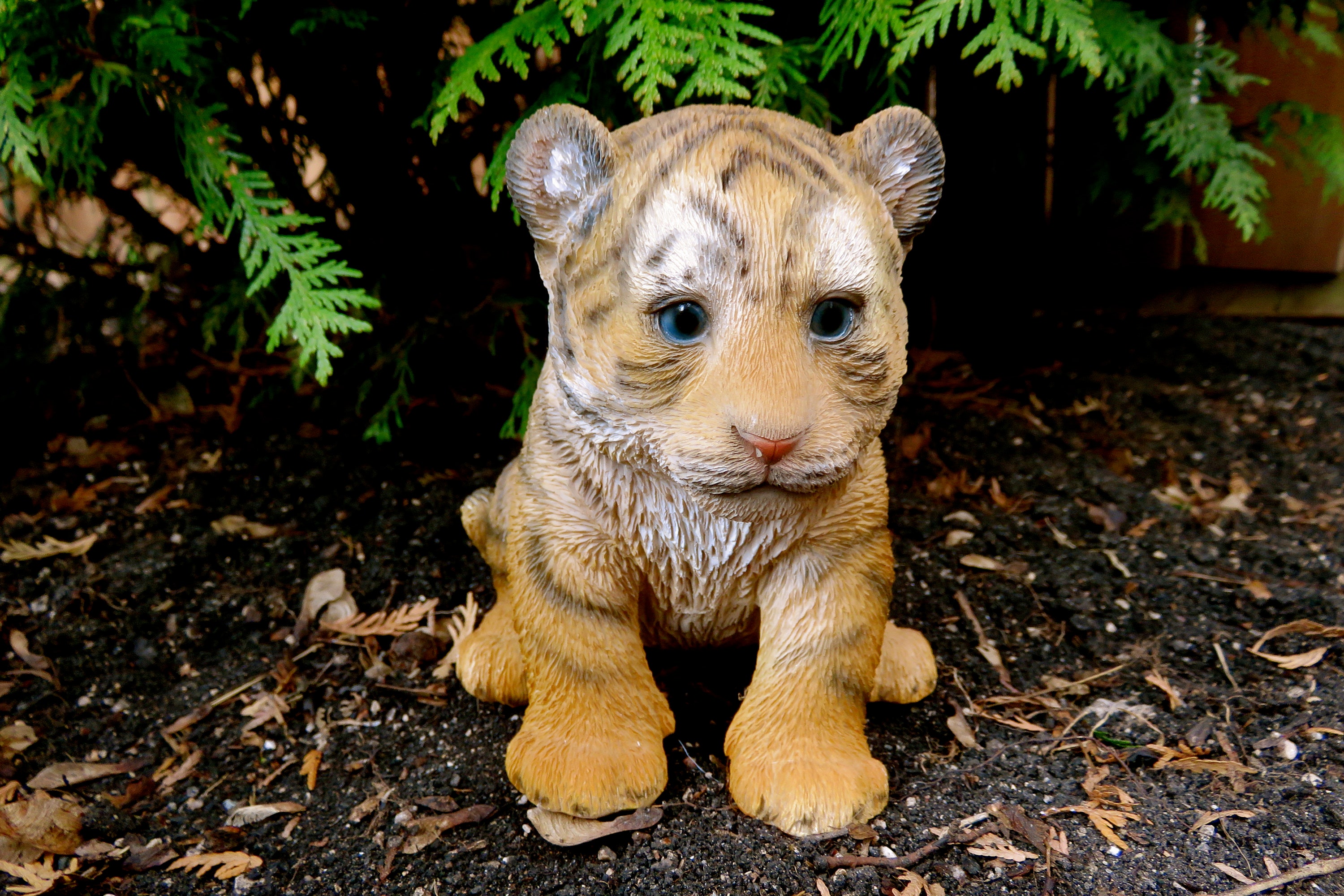 Bengal Tiger Crouching Life Size Resin Cat Statue Safari Jungle Theme Decor  Prop