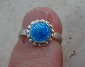 Antiek zilver (GEMARKEERD) geëmailleerde Franse religieuze katholieke ring Sieraden van de Heilige Maagd Maria Onze Lieve Vrouw. ( T 25 )