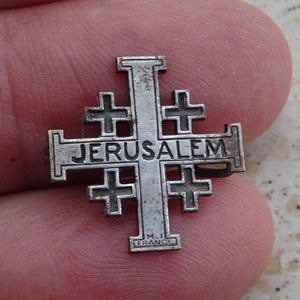 Religious antique French catholic silvered brooch souvenir of Jerusalem. ( 14 B )