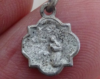 Religious antique silver plated catholic medal pendant Holy charm medallion of Saint Rita Saint des Impossibles and Holy Jesus Christ. P 24