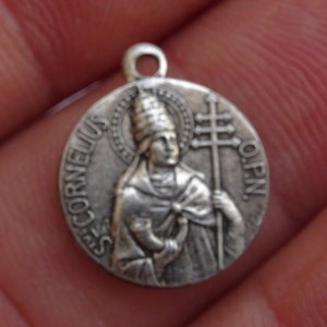 Religious antique silvered catholic medal pendant medaillon Holy charm medallion of Saint Cornelius Corneille. (  M 1 )