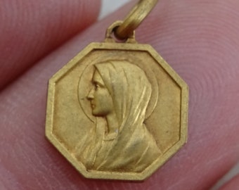 Religious antique vermeil gold plated catholic medal pendant Holy charm medallion of Holy Virgin Mary souvenir of Lourdes. (  V 20 )