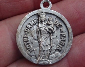 Religious antique silvered catholic medal pendant Holy charm medallion of Holy Virgin Mary of cathedral Notre Dame de Paris. (  9 )