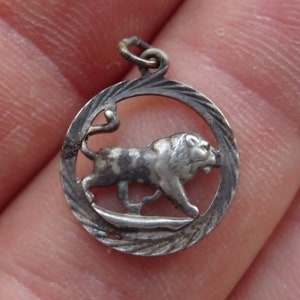 Vintage silvered Zodiac constellation medal pendant charm medallion sign of LEO. ( lion ) 6
