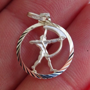Vintage silver ( MARKED ) Zodiac medal medaillon pendant charm constellation medallion sign of Sagittarius. boogschutter ( 14 A )