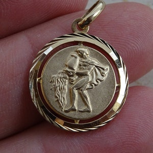 Vintage vermeil gold plated ( MARKED ) Zodiac constellation medal charm medallion pendant sign of Aquarius. ( waterman ) B 17