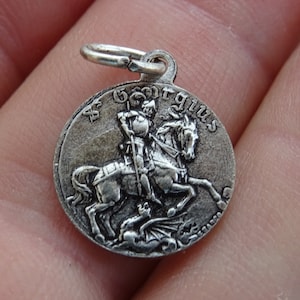 Religious  French silvered catholic medal pendant Holy charm of Saint George Saint Georgius of Holy Mary of Notre Dame de Wasmes.  ( 11  )