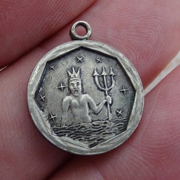 Vintage silver ( ALPACCA ) Zodiac constellation medal charm medallion pendant sign of Aquarius. ( waterman ) B 5