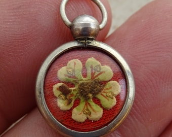 Religious antique silvered catholic theca medal pendant shrine with relic of Saint Giuseppe (Joseph) Cottolengo. (  C 4 )