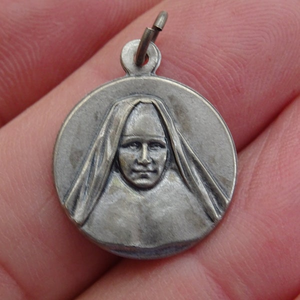 Rare religious catholic silver plated medal pendant charm medallion soeur Schwester Sister Blandine Merten. ( M 23 )