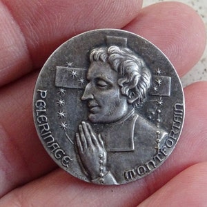 Religious antique French catholic silver plated brooch of Louis de Montfort. ( 11 E)