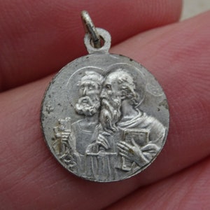 Religious silver plated catholic medal pendant medaillon Holy charm medallion of Saint Peter and Saint Paul and Pope John XXIII. ( A 6)