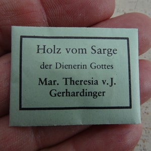 Religiöser katholischer Karten-Schrein mit Reliquie aus Holz aus dem Grab der seligen Schwester Maria Theresia von J Gerhardinger. ( G 3 )