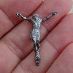 Religious antique silvered French catholic crucifix mount, or &#39;corpus Christi&#39; corps of Holy Jesus Christ. ( 32 )
