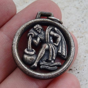 Vintage silvered Zodiac constellation medal charm medallion pendant sign of Aquarius. ( waterman ) B 9