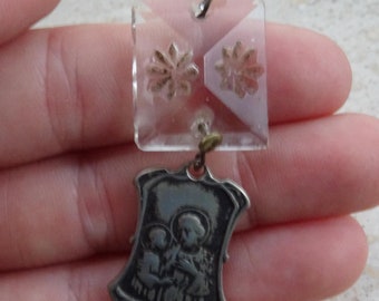 Religious French silver plated catholic medal pendant Holy charm medallion of Saint Joseph and Child Jesus Christ.  ( 5 jip )