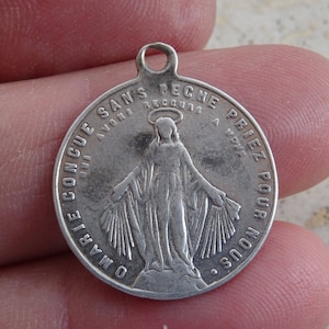 Religiöse antike französische Silber Medaillon Anhänger wundersame Medaille der Unbefleckten Empfängnis der Heiligen Jungfrau Maria. ( A 9 ) Tm