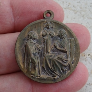 Huge religious copper antique Dutch catholic medal pendant medaillon Holy charm medallion of the Archbrotherhood of Holy Family. ( S 2 )