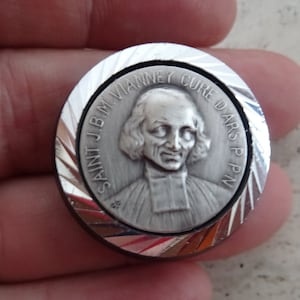 Religious antique French catholic silvered magnet of Saint Vianney Cure d&#39;Ars.  ( 6 )